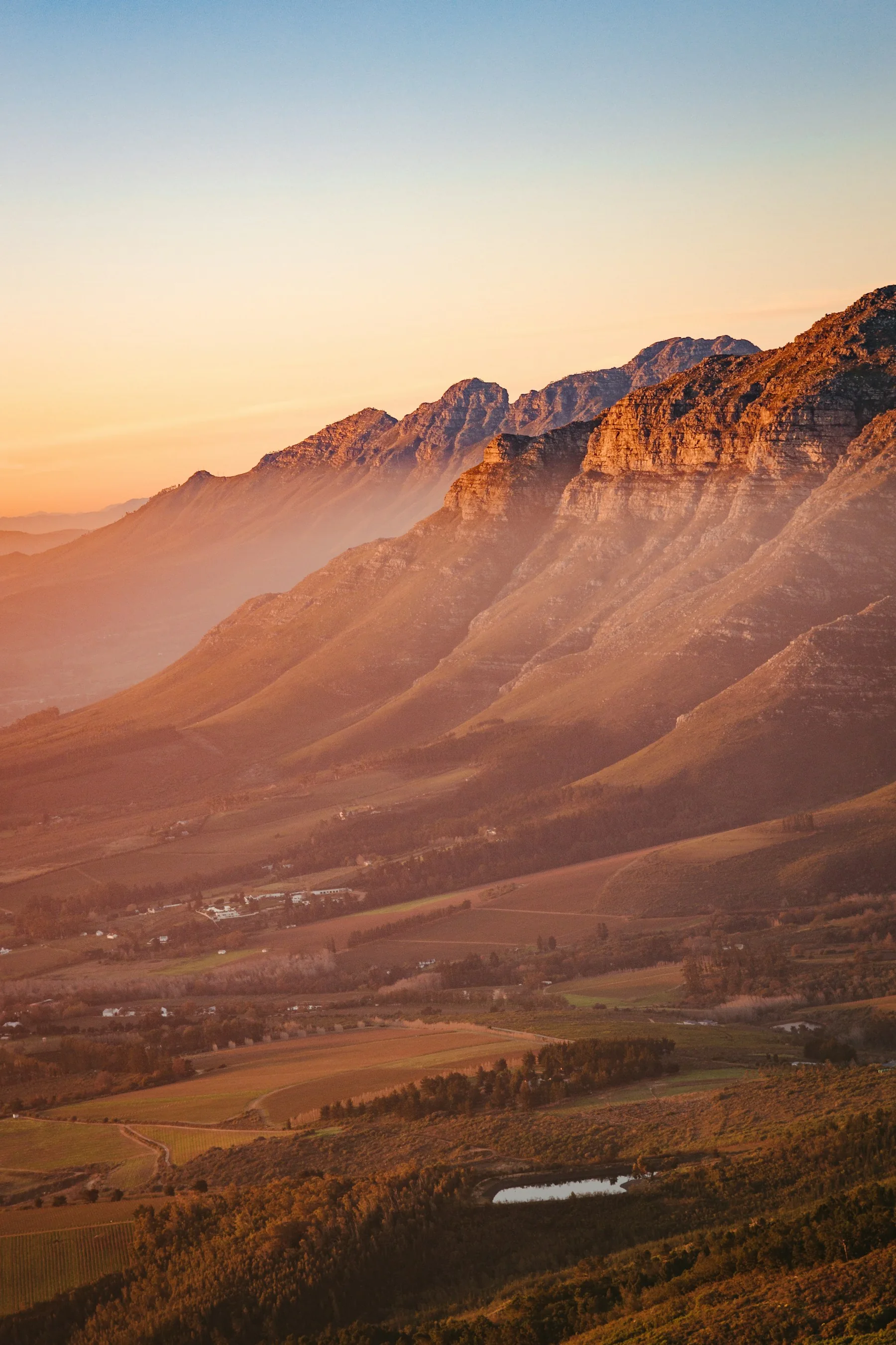 Layered mountain ridges near Stellenbosch